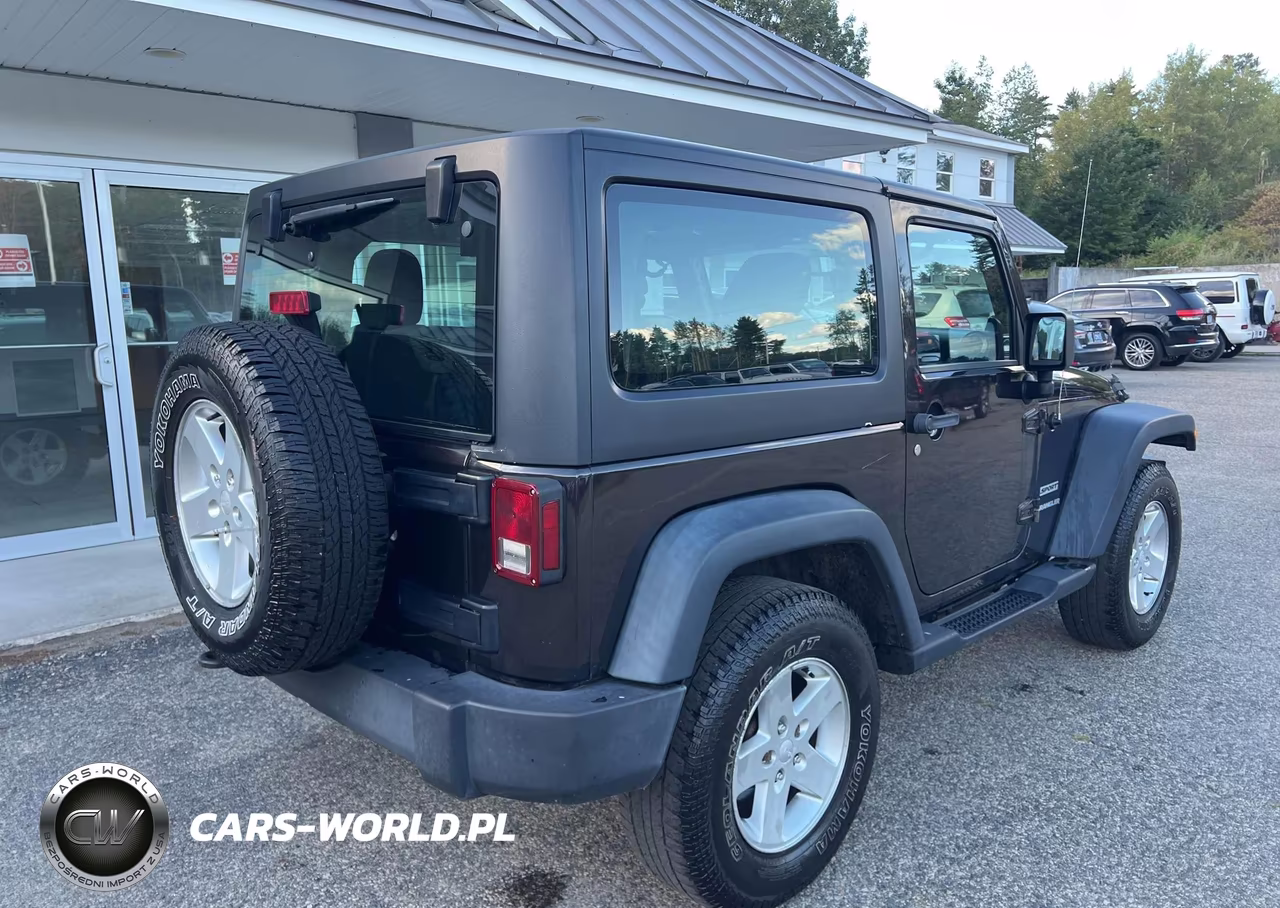 2013 Jeep Wrangler Sport VIN:1C4AJWAGXDL682177 - 4