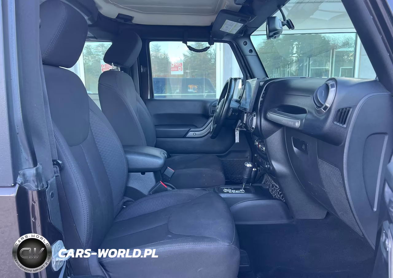2013 Jeep Wrangler Sport VIN:1C4AJWAGXDL682177 - 5
