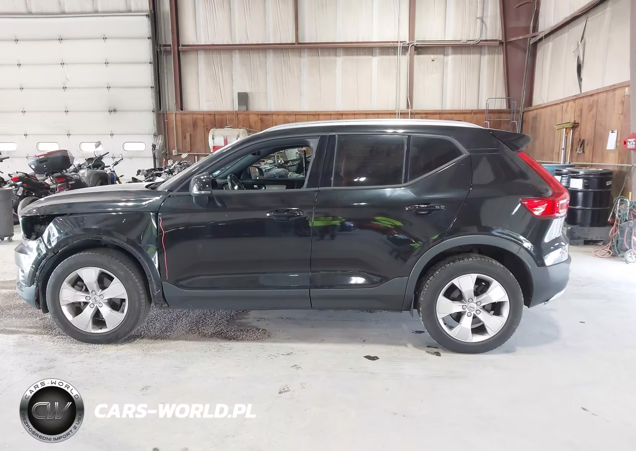 2019 Volvo Xc40 T5 Momentum-T5 R-Design VIN:YV4162XZ9K2009495 - 14