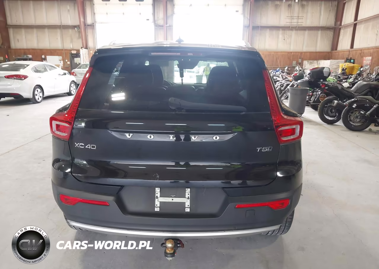 2019 Volvo Xc40 T5 Momentum-T5 R-Design VIN:YV4162XZ9K2009495 - 16