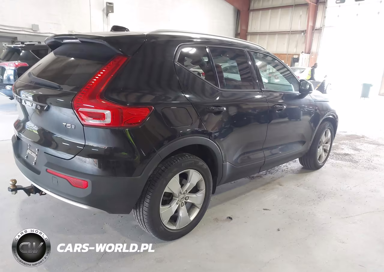 2019 Volvo Xc40 T5 Momentum-T5 R-Design VIN:YV4162XZ9K2009495 - 4