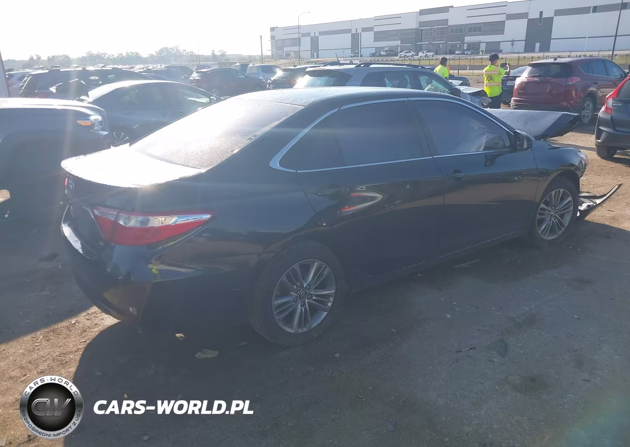 2017 Toyota Camry Se VIN:4T1BF1FKXHU369454 - 4