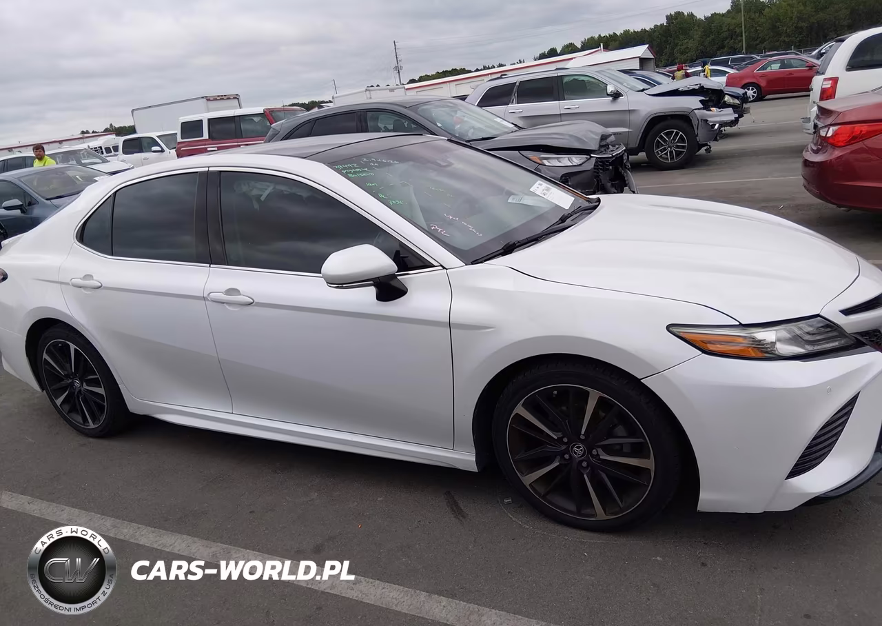 2018 Toyota Camry Xse VIN:4T1B61HK9JU123482 - 13