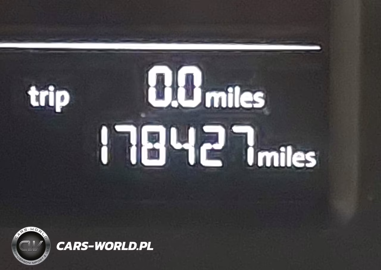 2015 Volkswagen Passat 1.8T Wolfsburg Edition VIN:1VWAS7A37FC006995 - 15