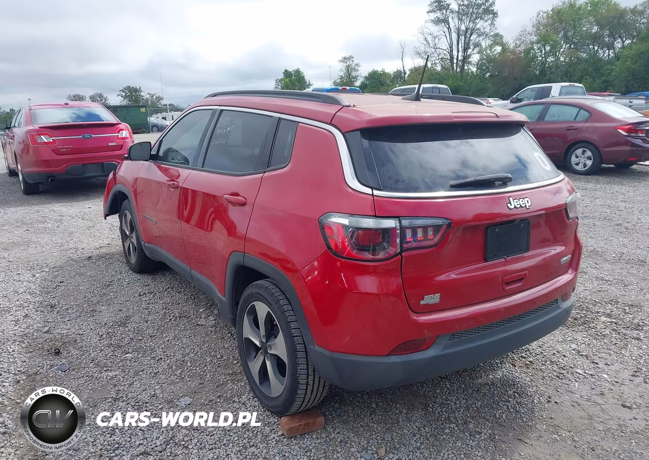 2018 Jeep Compass Latitude Fwd VIN:3C4NJCBBXJT194429 - 3