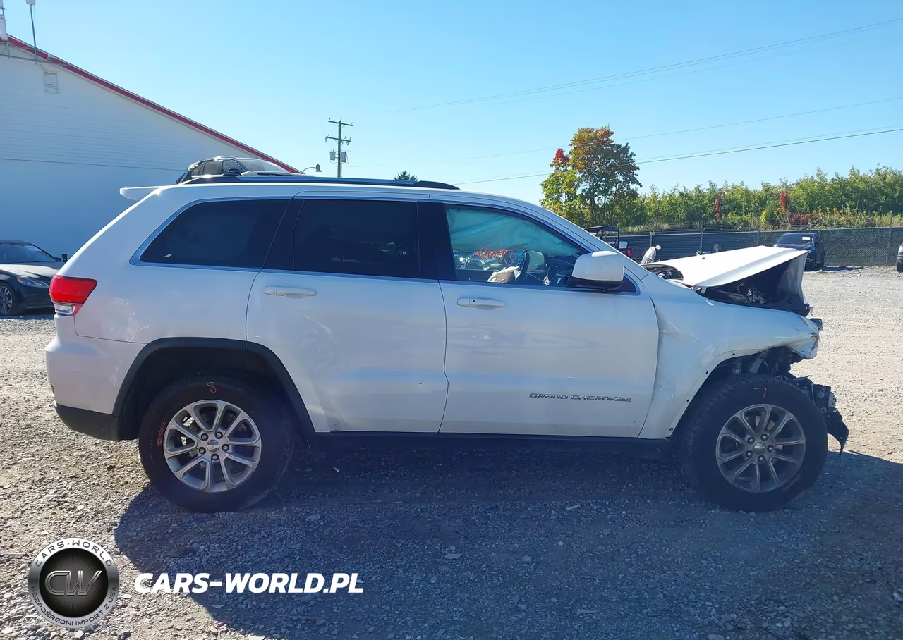 2016 Jeep Grand Cherokee Laredo VIN:1C4RJFAGXGC395963 - 13