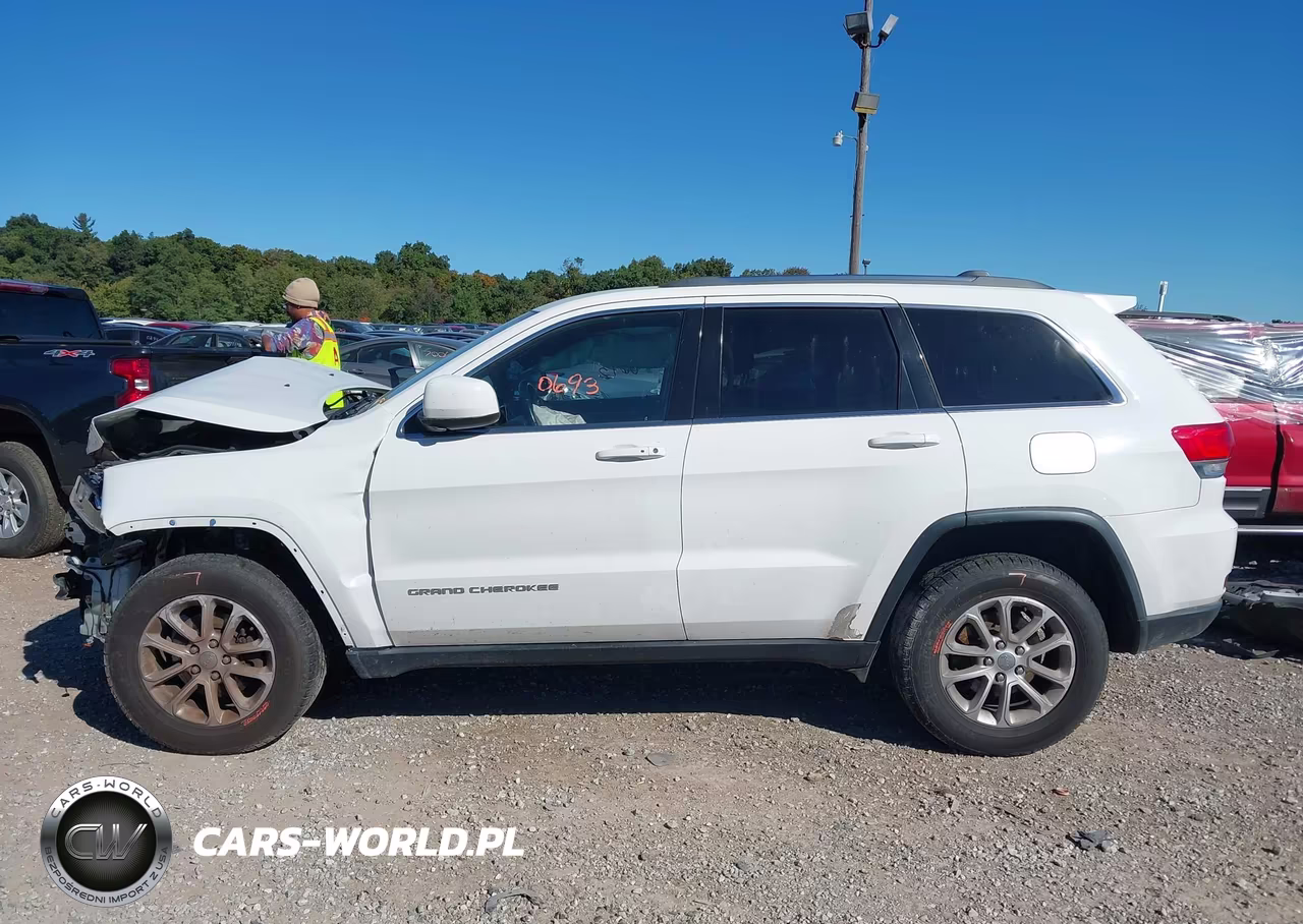 2016 Jeep Grand Cherokee Laredo VIN:1C4RJFAGXGC395963 - 14