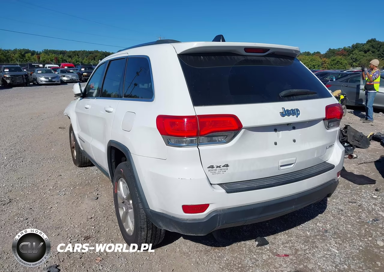 2016 Jeep Grand Cherokee Laredo VIN:1C4RJFAGXGC395963 - 3