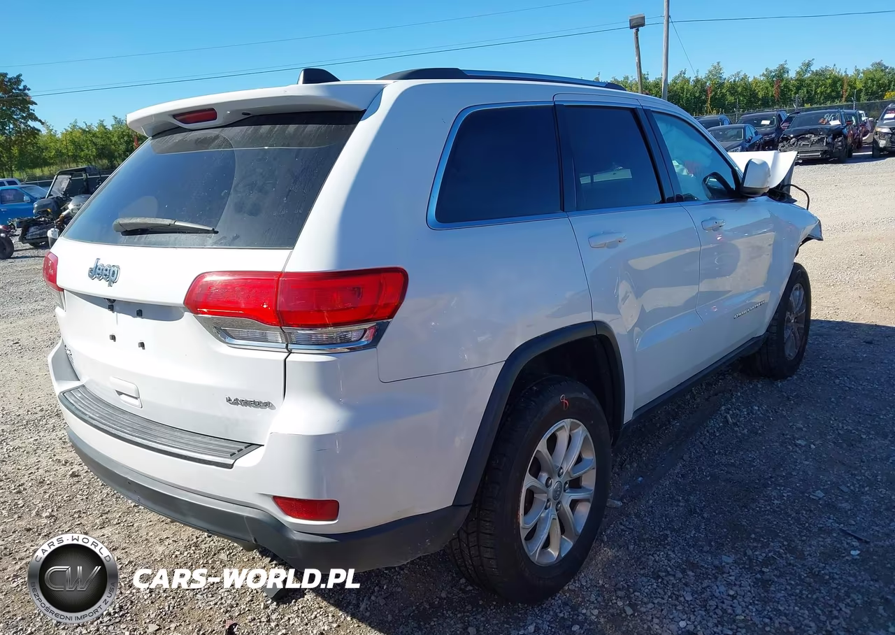 2016 Jeep Grand Cherokee Laredo VIN:1C4RJFAGXGC395963 - 4