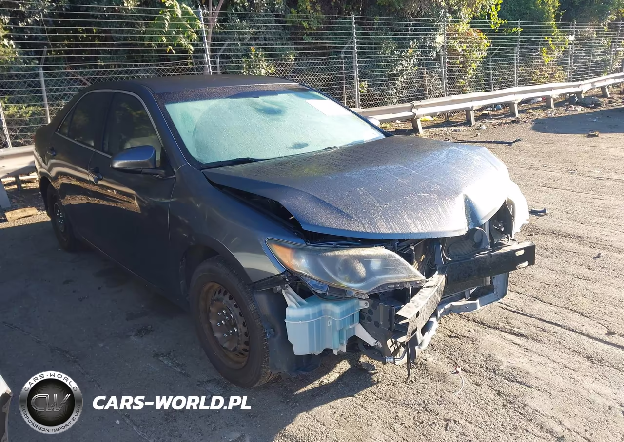 2012 Toyota Camry L – zdjęcie 1 z 17