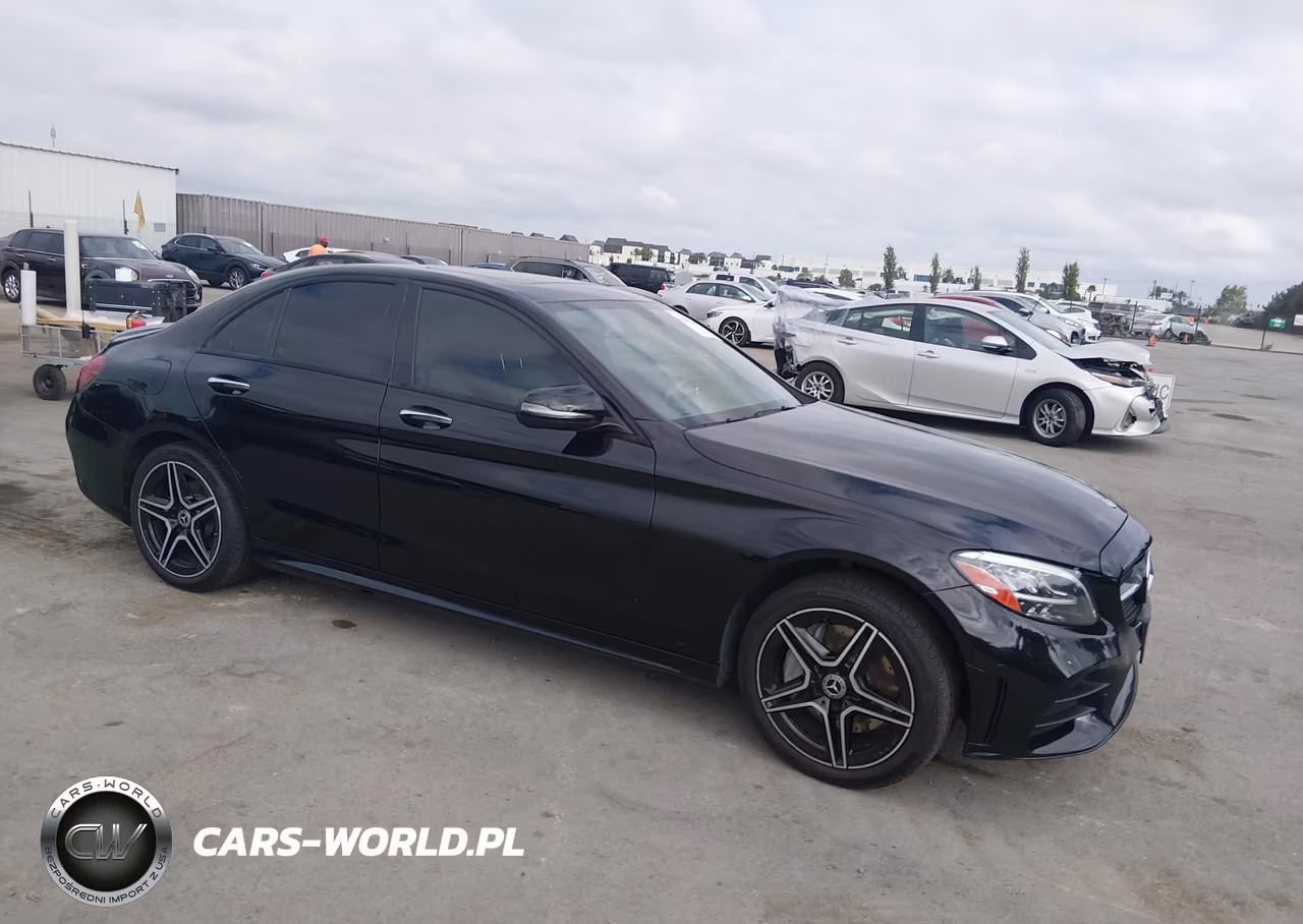 2020 Mercedes-Benz C 300 4Matic – zdjęcie 1 z 16