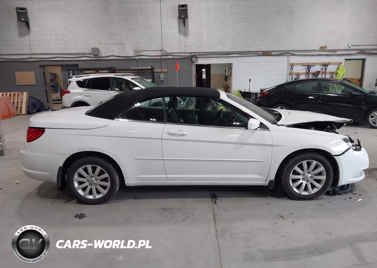 2011 Chrysler 200 Touring VIN:1C3BC2EB9BN617400 - 13