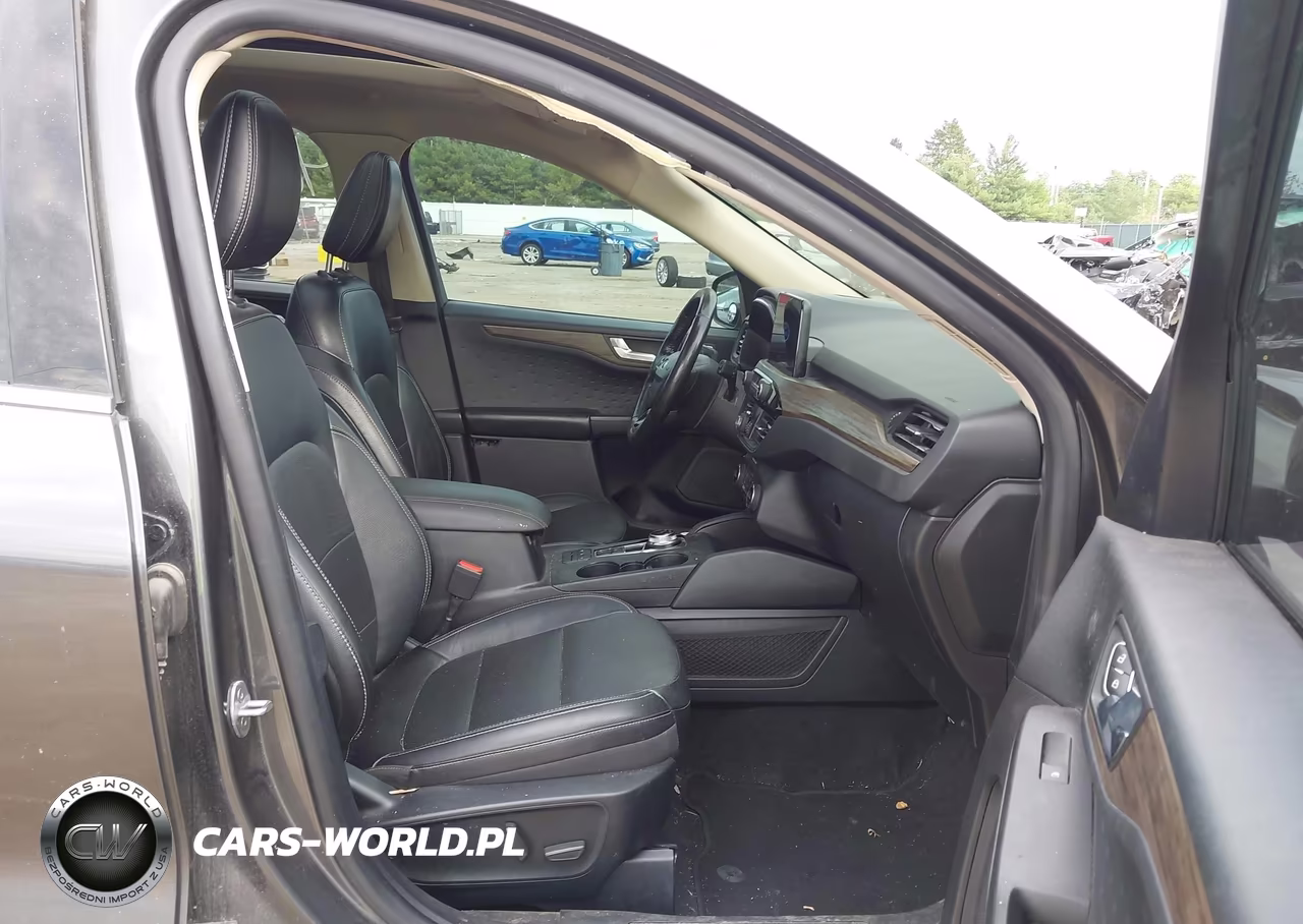 2020 Ford Escape Titanium Hybrid VIN:1FMCU0DZ2LUA49025 - 5