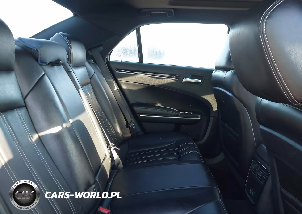 2021 Chrysler 300 300S VIN:2C3CCABG4MH537481 - 8