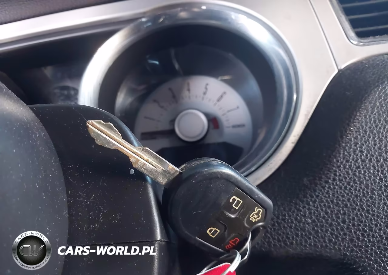 2011 Ford Mustang V6 Premium VIN:1ZVBP8AM7B5153983 - 11