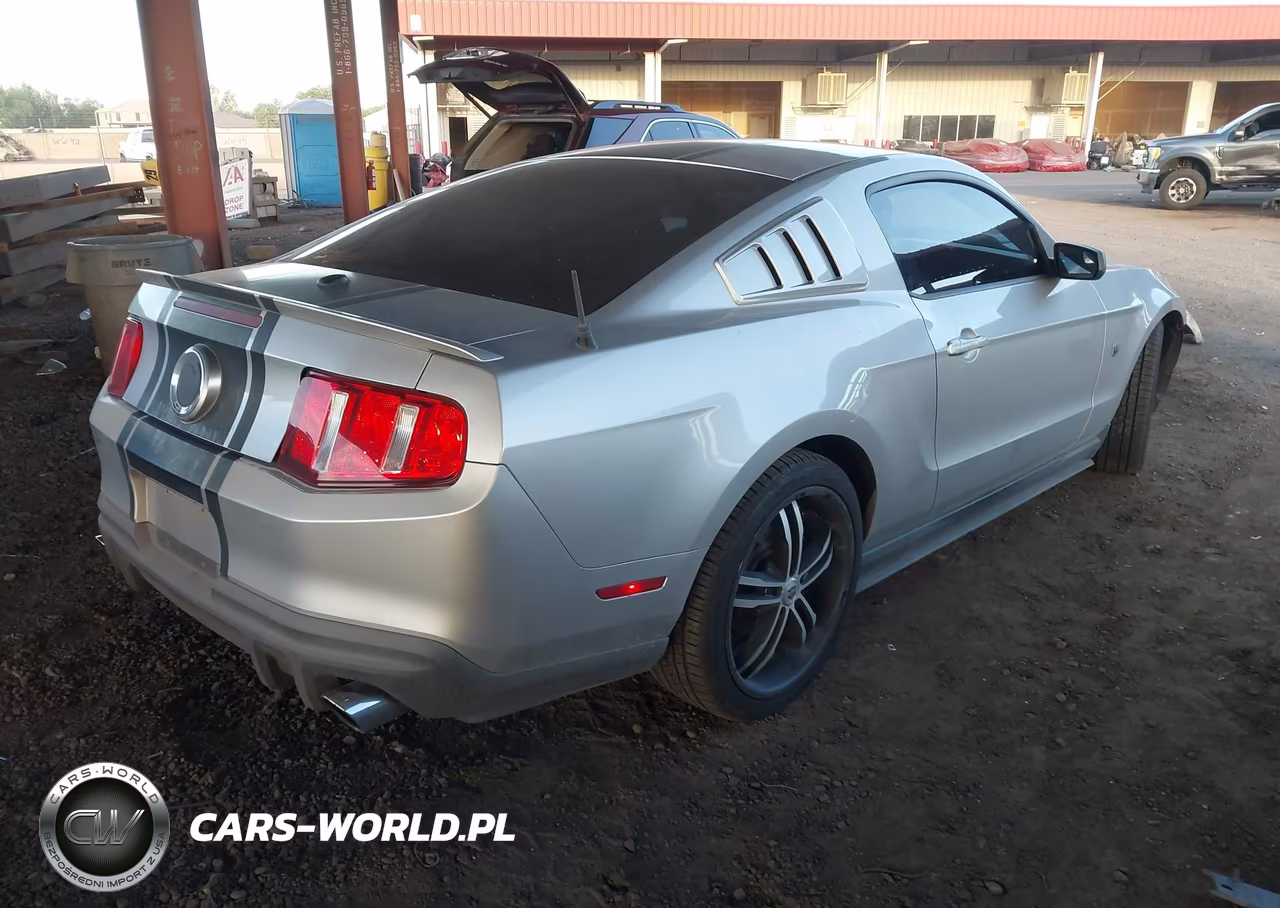 2011 Ford Mustang V6 Premium VIN:1ZVBP8AM7B5153983 - 4