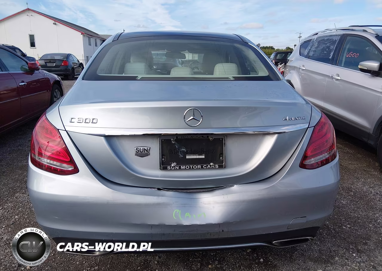 2015 Mercedes-Benz C 300 Luxury 4Matic VIN:55SWF4KB4FU063996 - 16