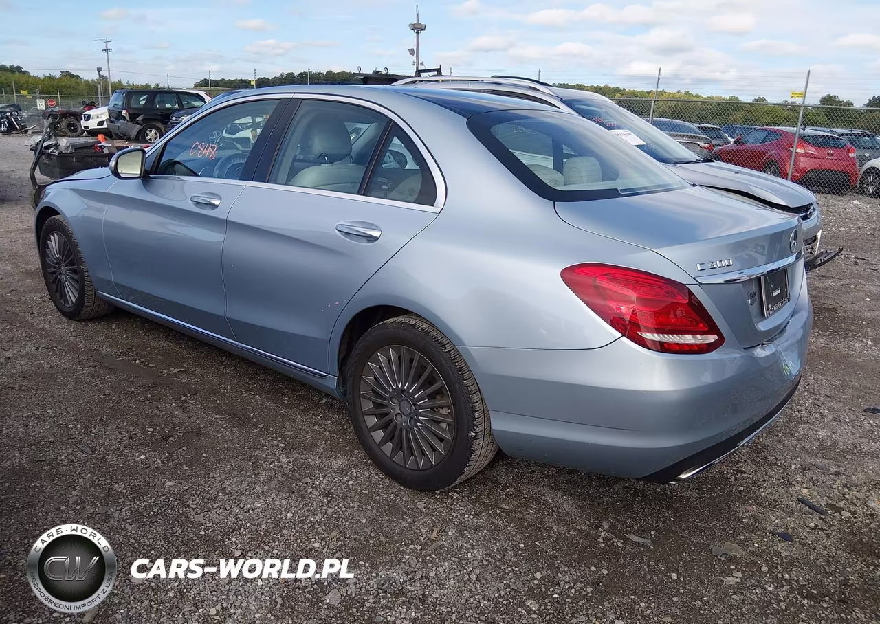 2015 Mercedes-Benz C 300 Luxury 4Matic VIN:55SWF4KB4FU063996 - 3