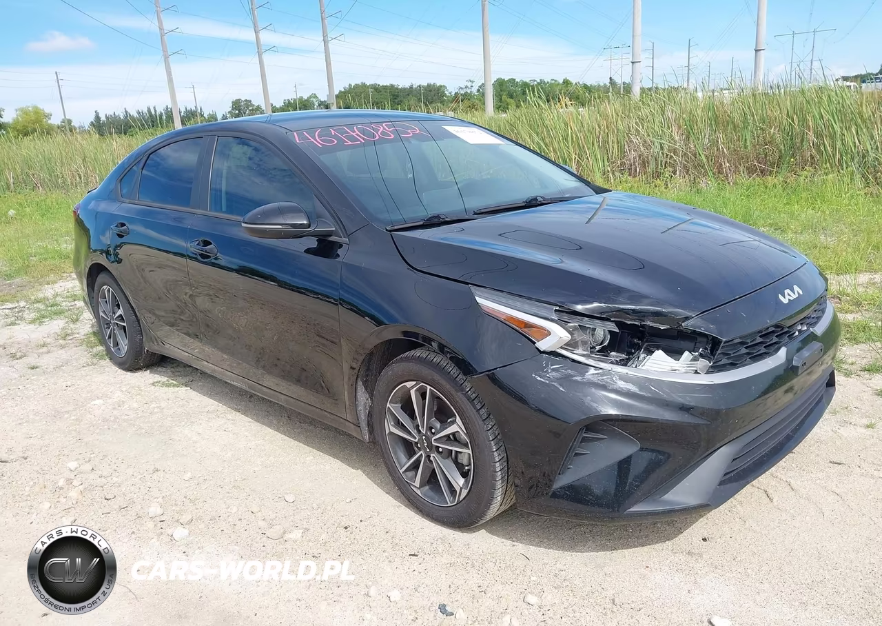 2023 Kia Forte Lxs
