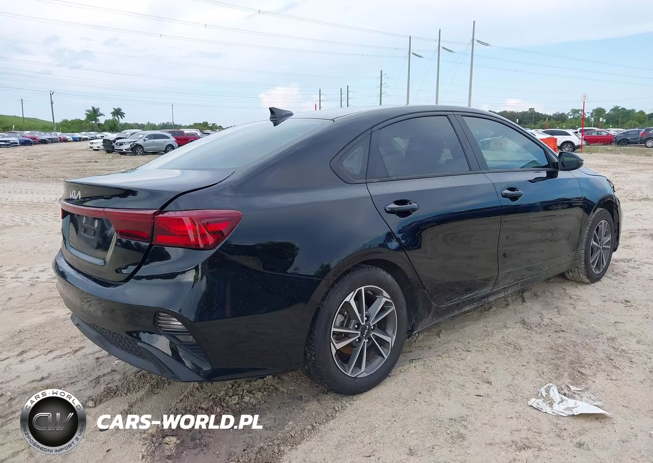 2023 Kia Forte Lxs VIN:3KPF24AD5PE578724 - 4