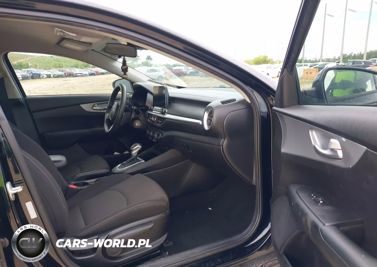 2023 Kia Forte Lxs VIN:3KPF24AD5PE578724 - 5