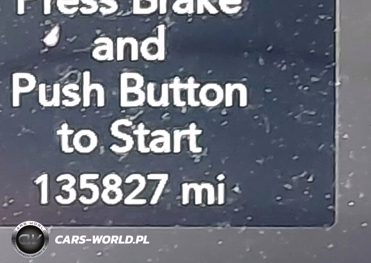2019 Chrysler Pacifica Touring L VIN:2C4RC1BG9KR589847 - 16