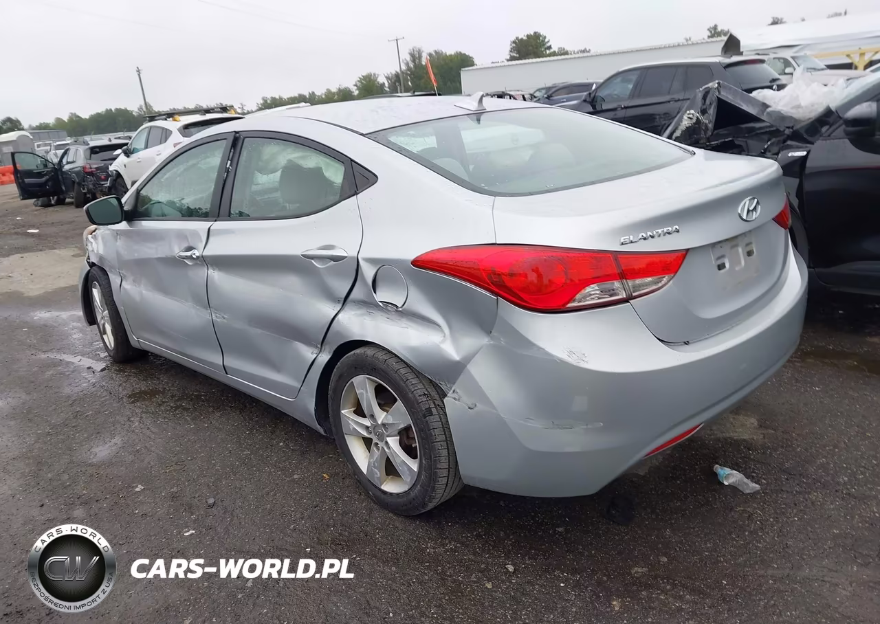 2013 Hyundai Elantra Gls VIN:5NPDH4AE8DH316993 - 3