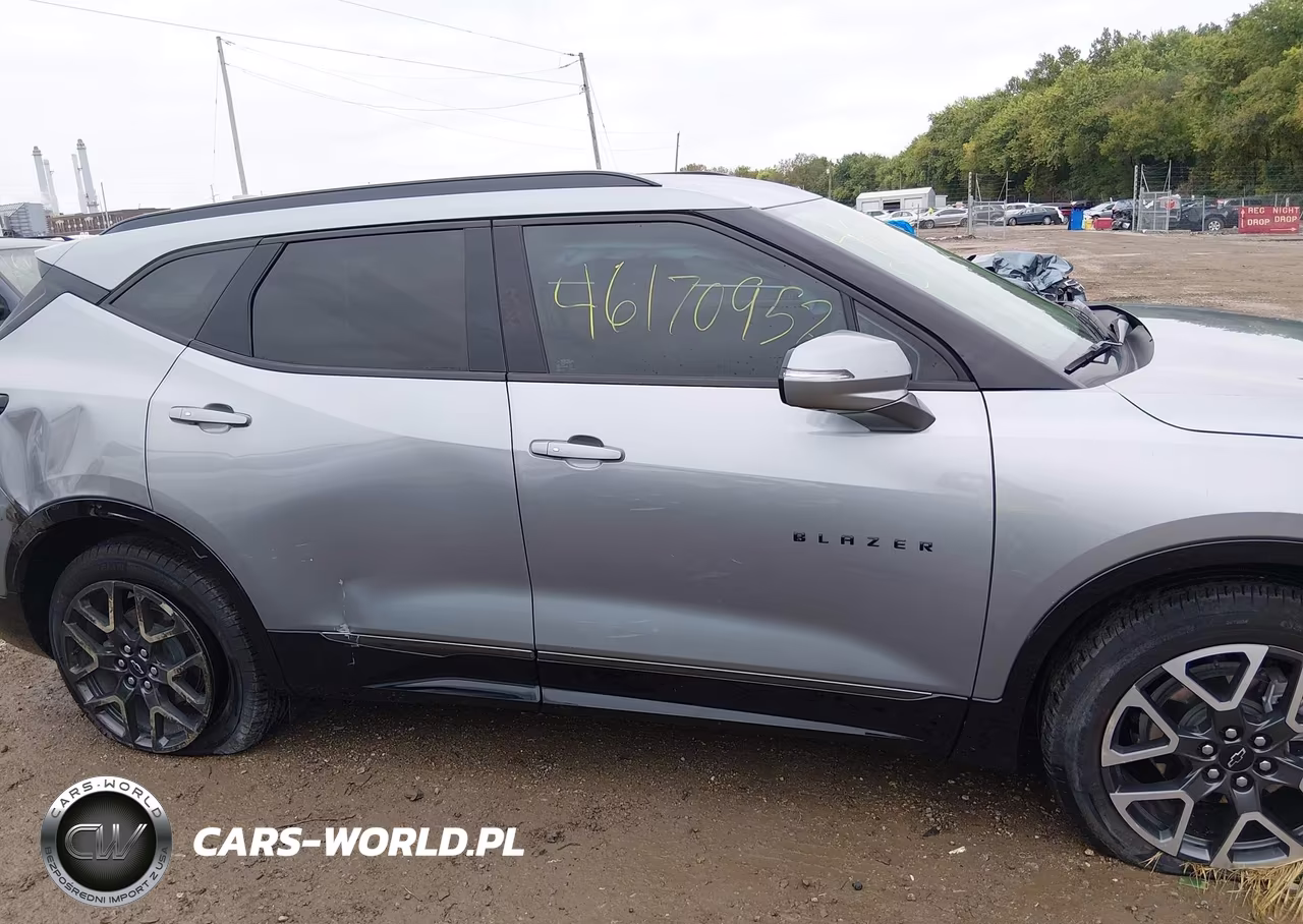 2025 Chevrolet Blazer Awd Rs VIN:3GNKBKRS3SS107002 - 13