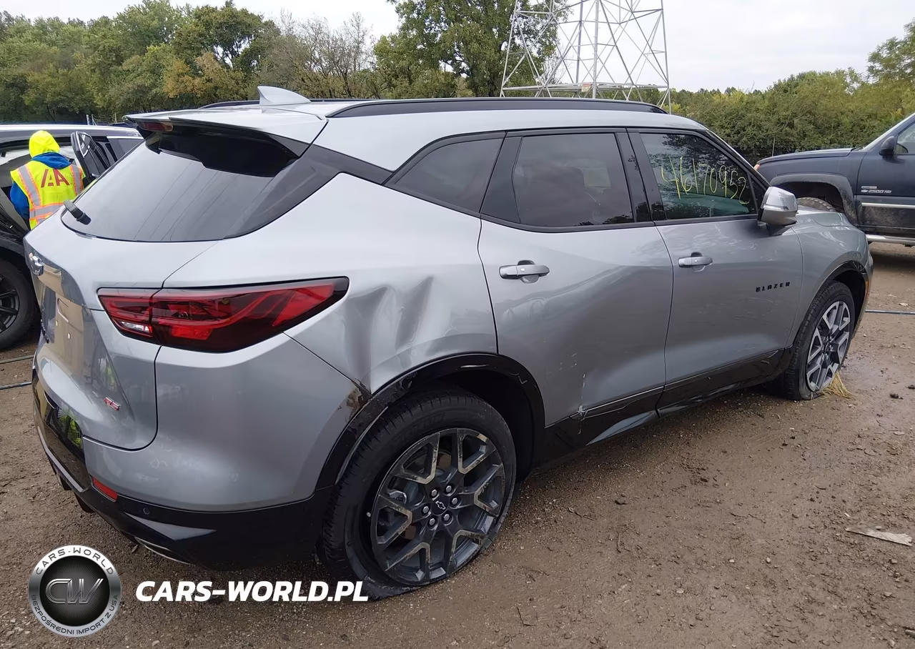 2025 Chevrolet Blazer Awd Rs VIN:3GNKBKRS3SS107002 - 6