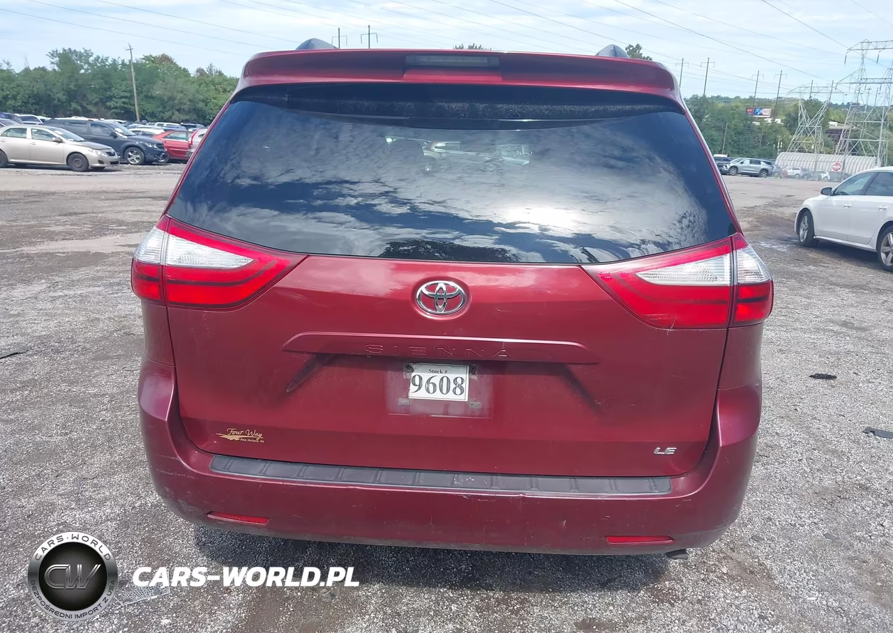 2015 Toyota Sienna Le 8 Passenger VIN:5TDKK3DC4FS571022 - 16