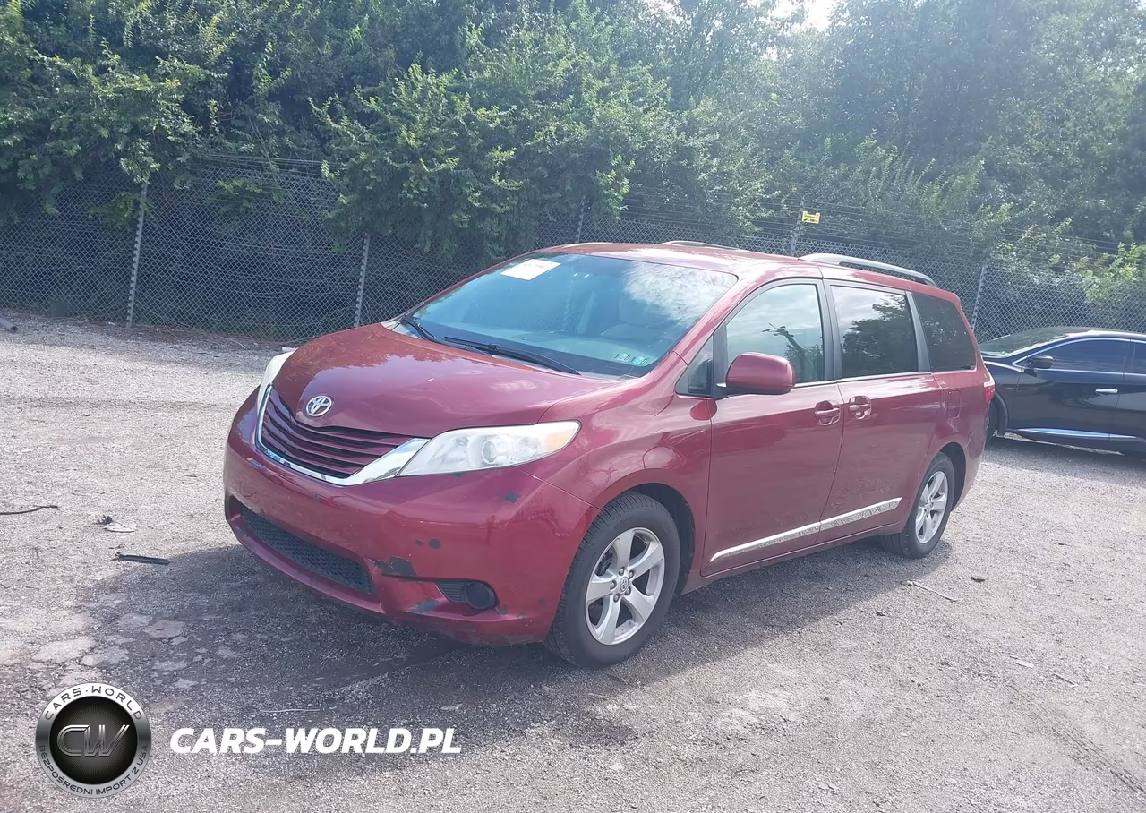 2015 Toyota Sienna Le 8 Passenger VIN:5TDKK3DC4FS571022 - 2