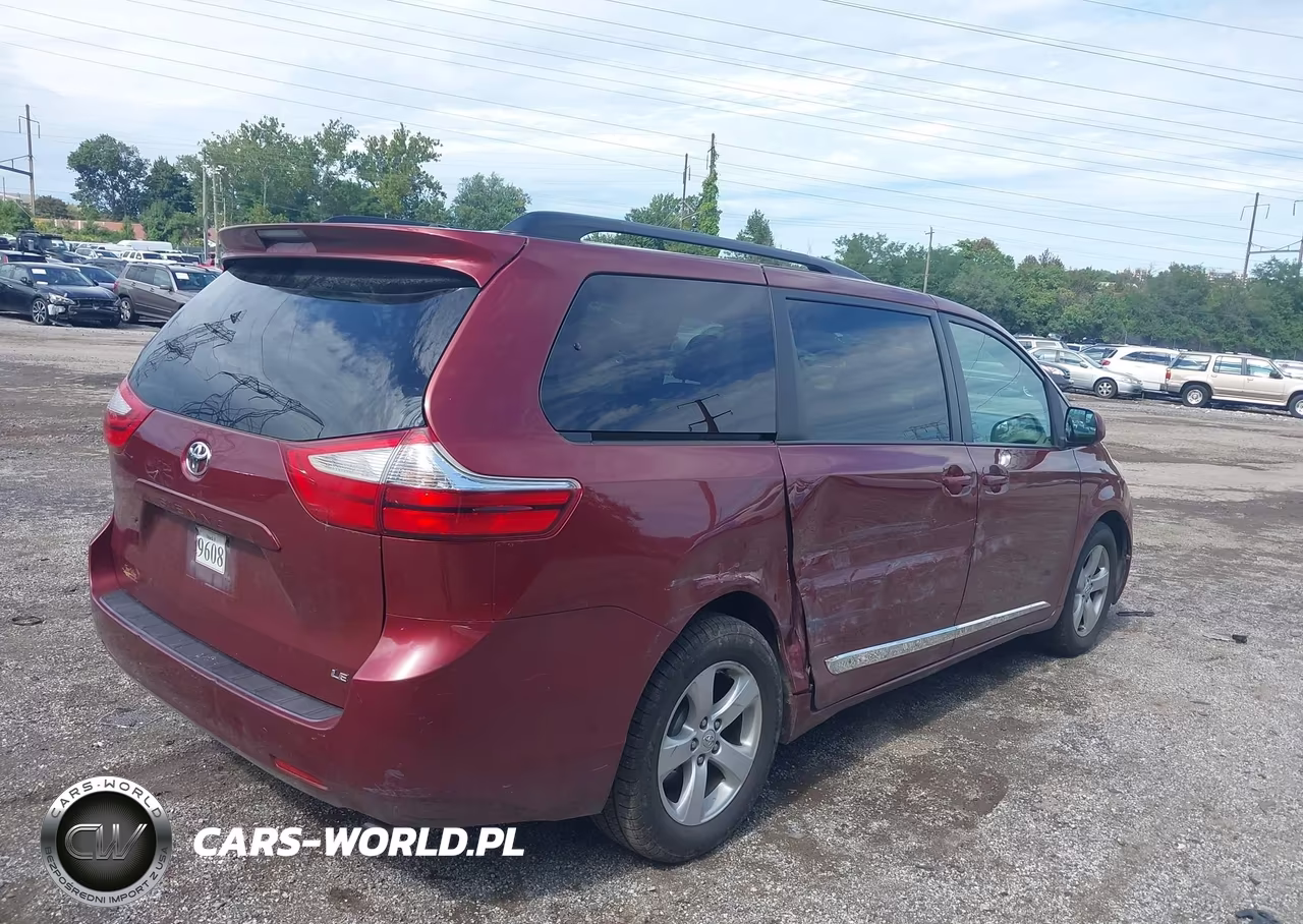 2015 Toyota Sienna Le 8 Passenger VIN:5TDKK3DC4FS571022 - 4