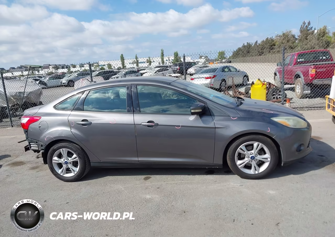 2014 Ford Focus Se VIN:1FADP3F21EL300178 - 14