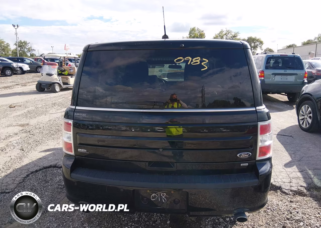 2018 Ford Flex Sel VIN:2FMHK6C81JBA07018 - 16