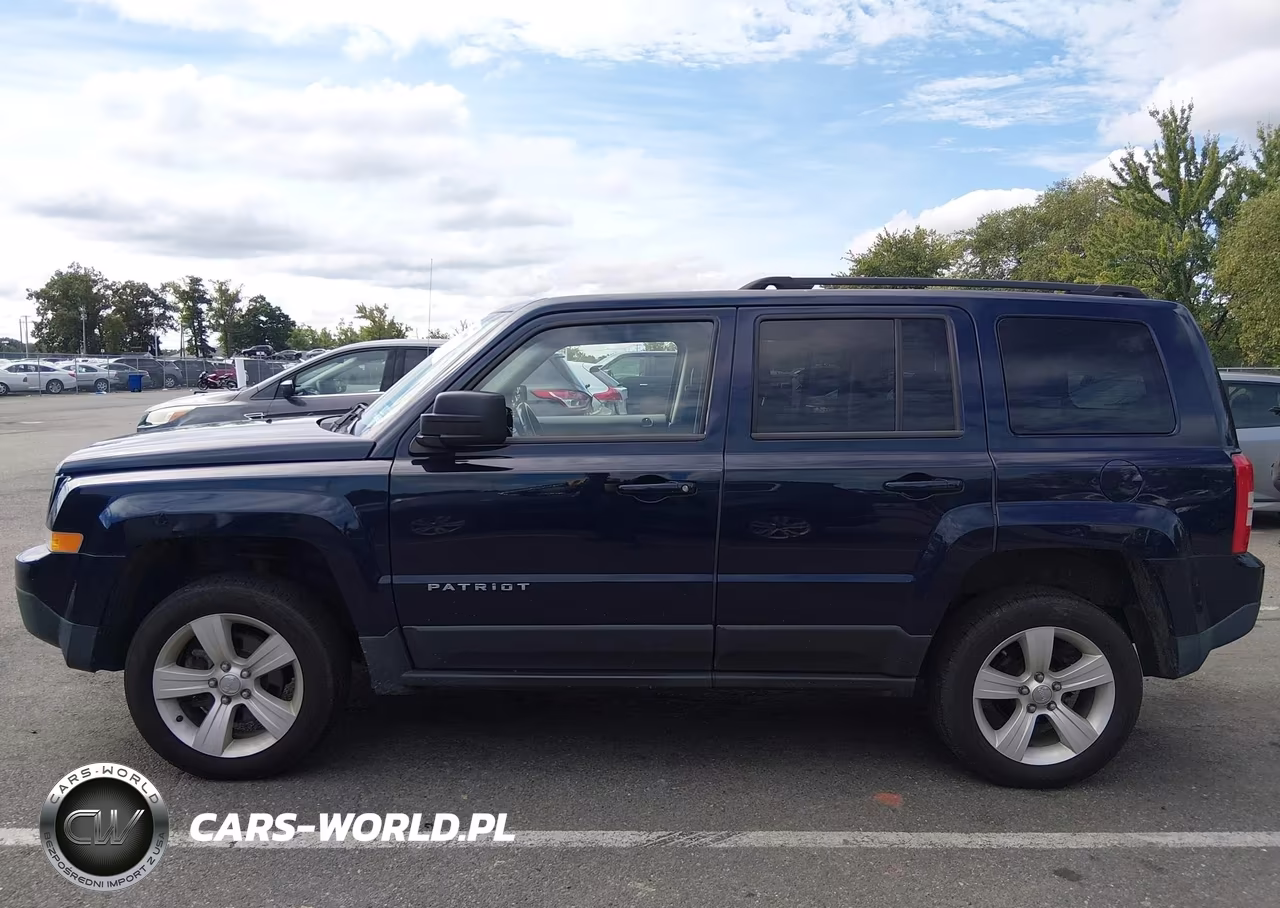 2014 Jeep Patriot Latitude VIN:1C4NJRFBXED886330 - 14