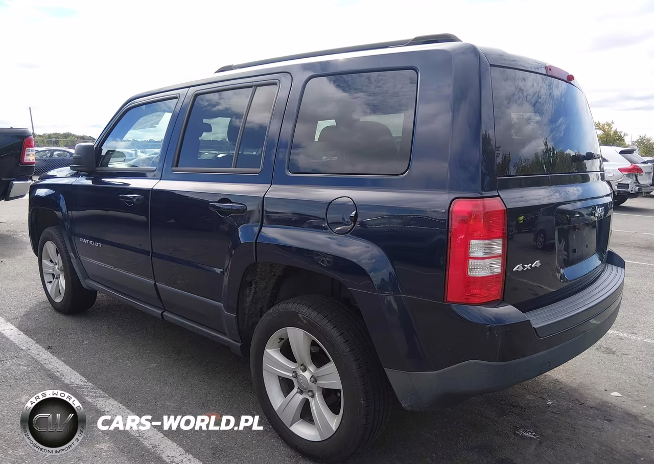 2014 Jeep Patriot Latitude VIN:1C4NJRFBXED886330 - 3