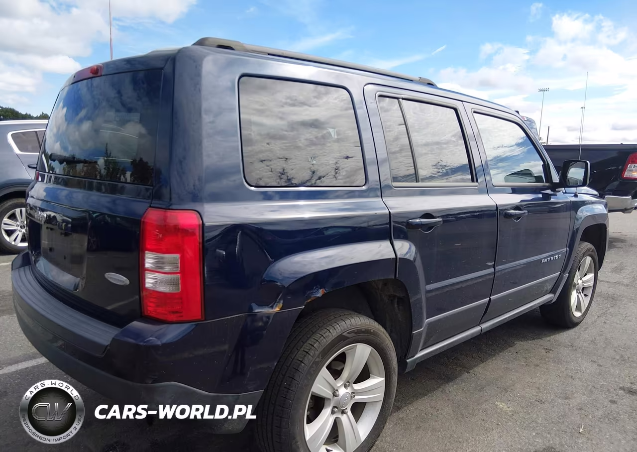 2014 Jeep Patriot Latitude VIN:1C4NJRFBXED886330 - 6