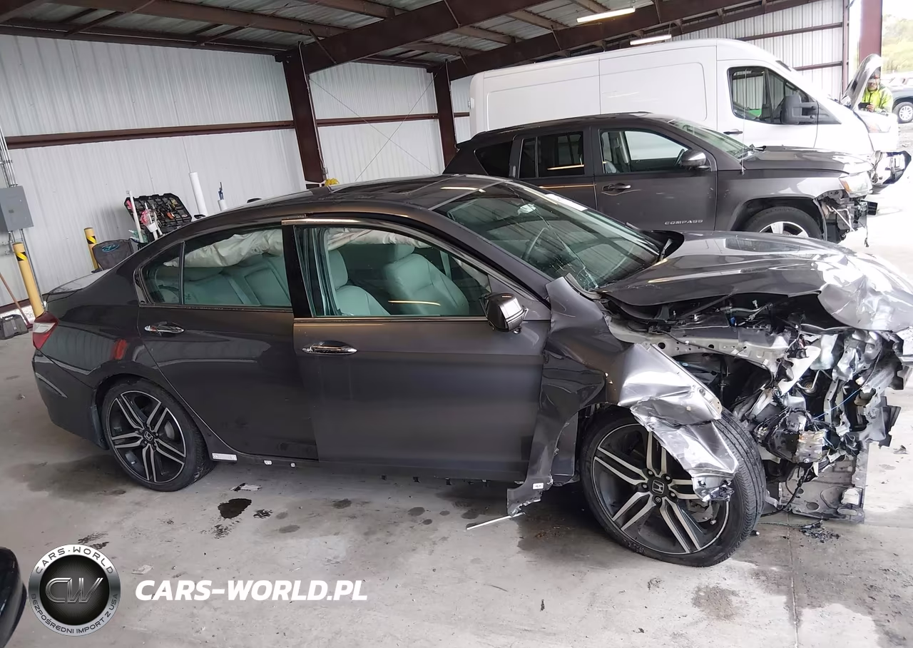 2016 Honda Accord Touring VIN:1HGCR3F9XGA028873 - 14
