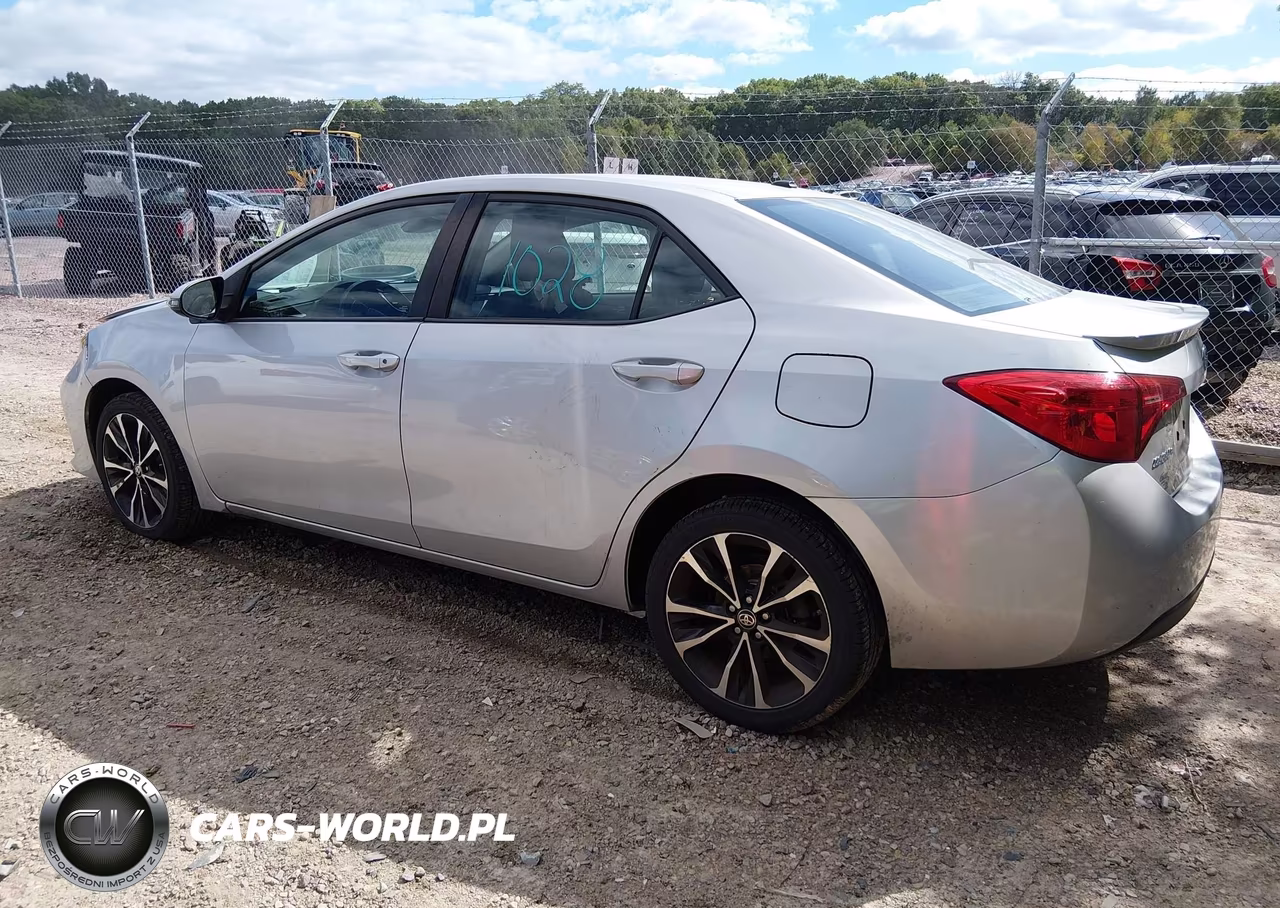2018 Toyota Corolla Se VIN:2T1BURHE9JC993278 - 3