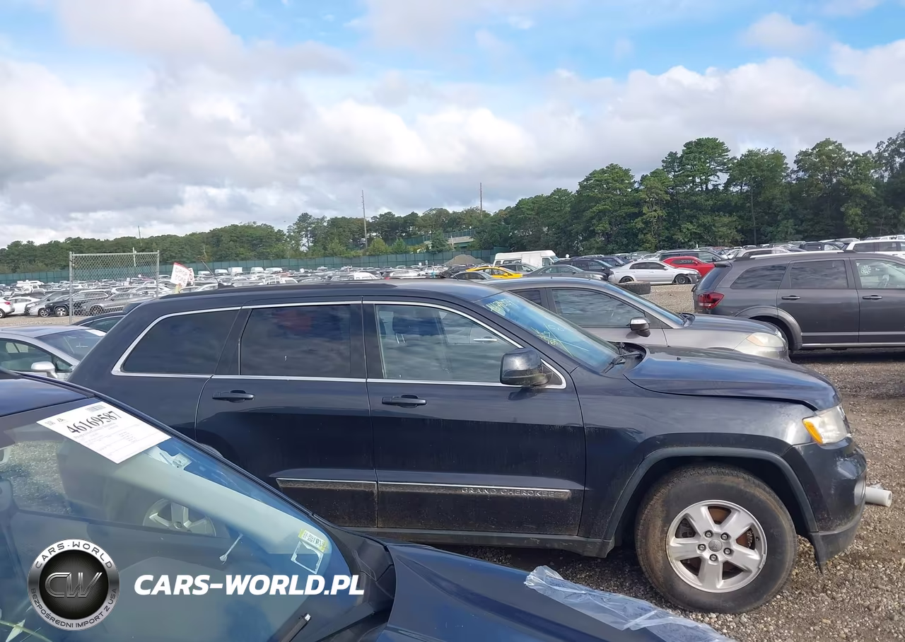 2013 Jeep Grand Cherokee Laredo VIN:1C4RJFAG0DC503549 - 13