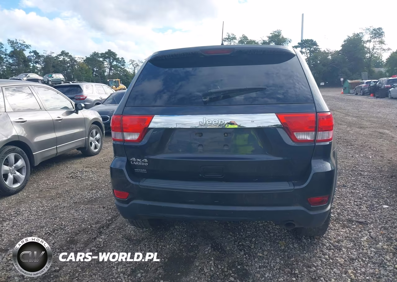 2013 Jeep Grand Cherokee Laredo VIN:1C4RJFAG0DC503549 - 16