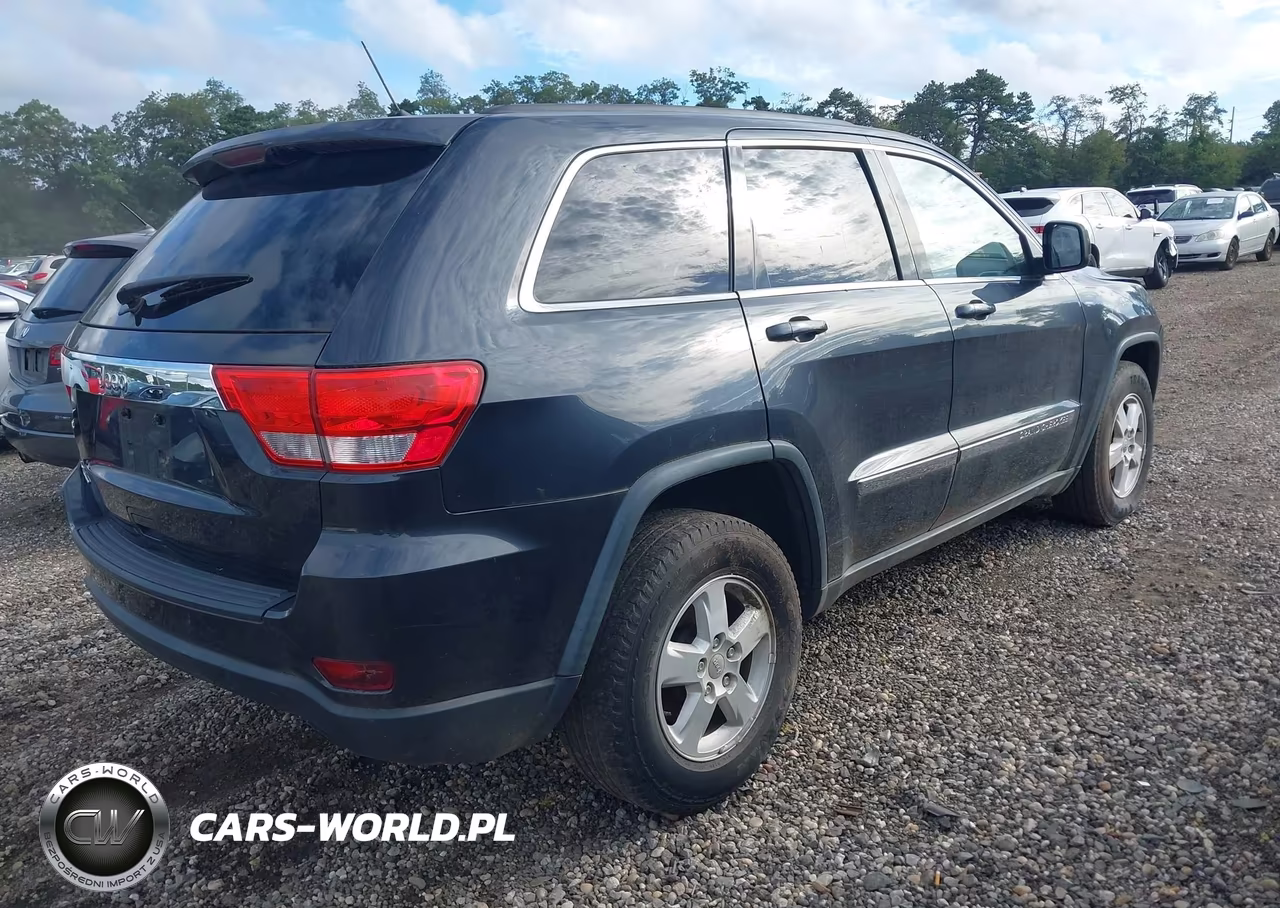 2013 Jeep Grand Cherokee Laredo VIN:1C4RJFAG0DC503549 - 4