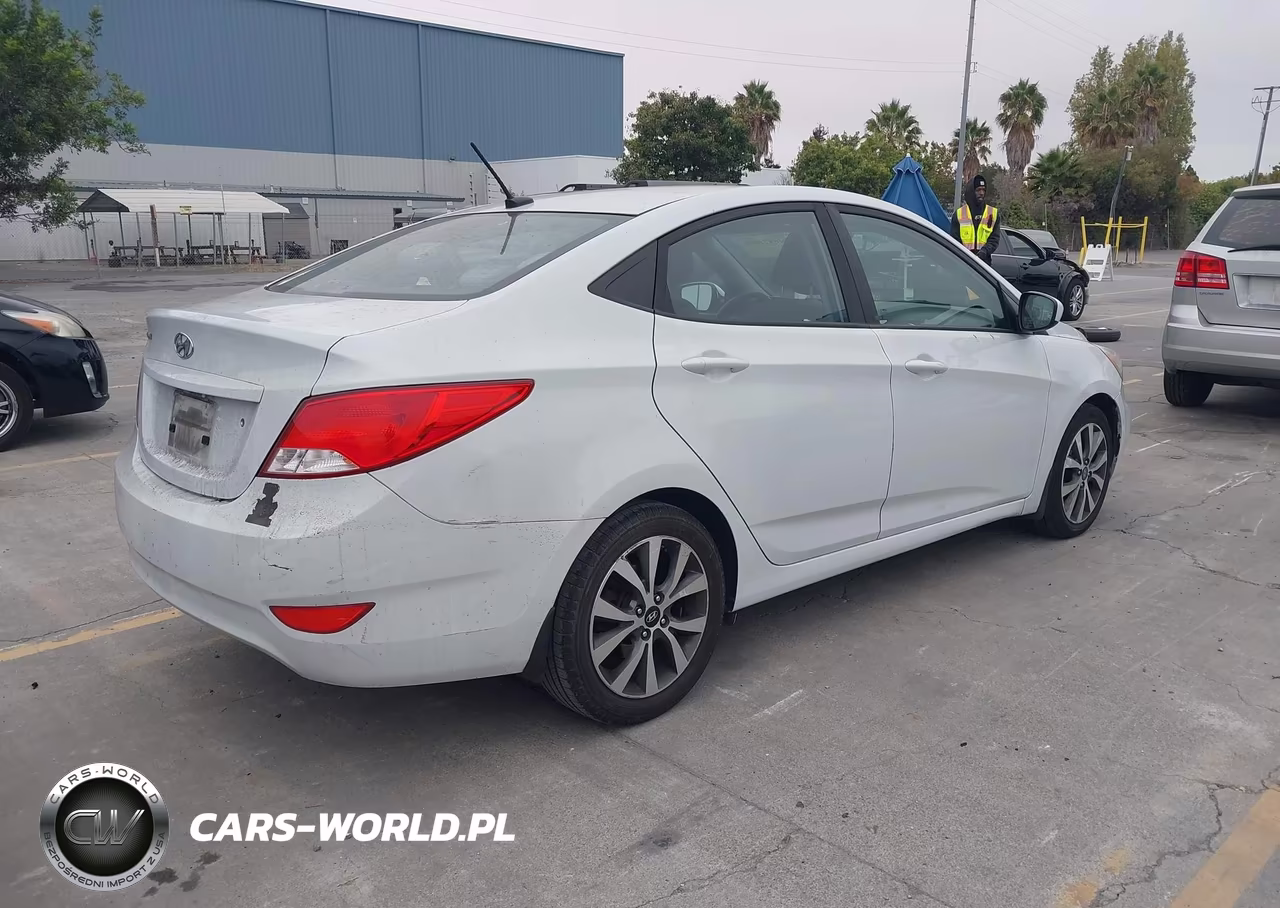 2017 Hyundai Accent Value Edition VIN:KMHCT4AE4HU363231 - 4