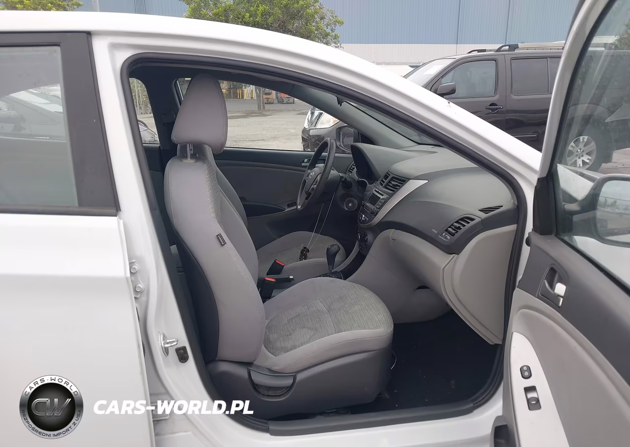 2017 Hyundai Accent Value Edition VIN:KMHCT4AE4HU363231 - 5