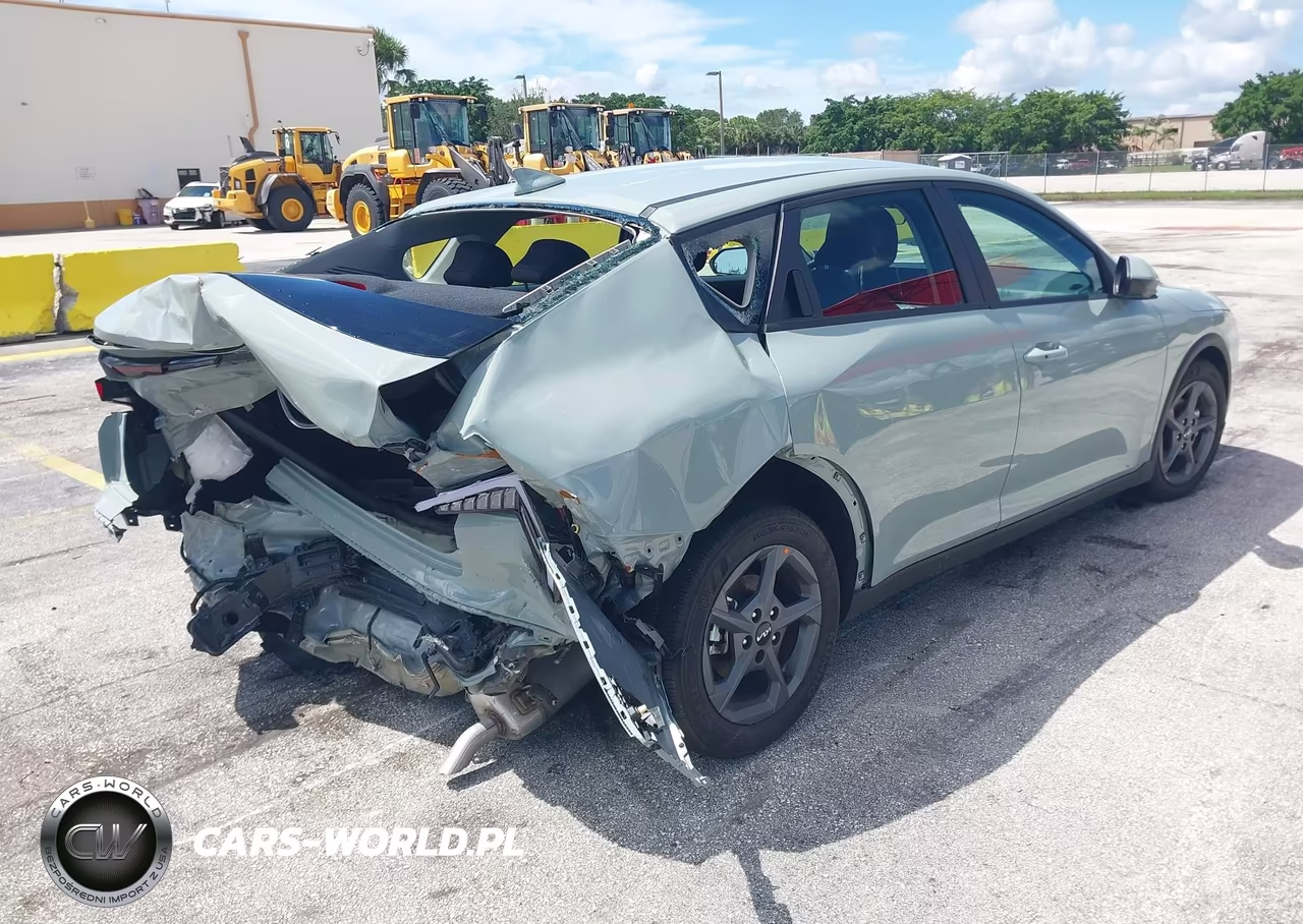 2026 Kia K4 Lxs VIN:3KPFT4DE0TE285373 - 4