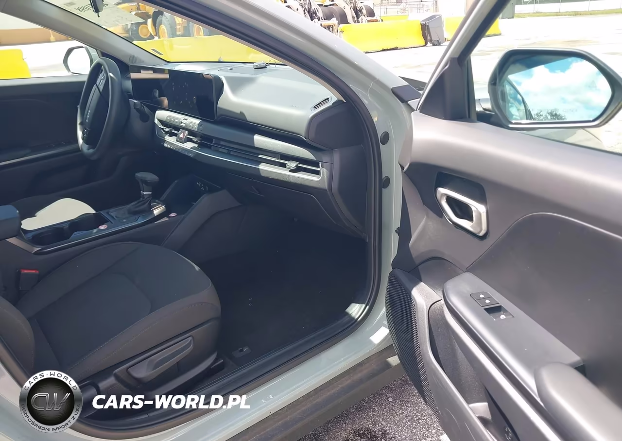 2026 Kia K4 Lxs VIN:3KPFT4DE0TE285373 - 5