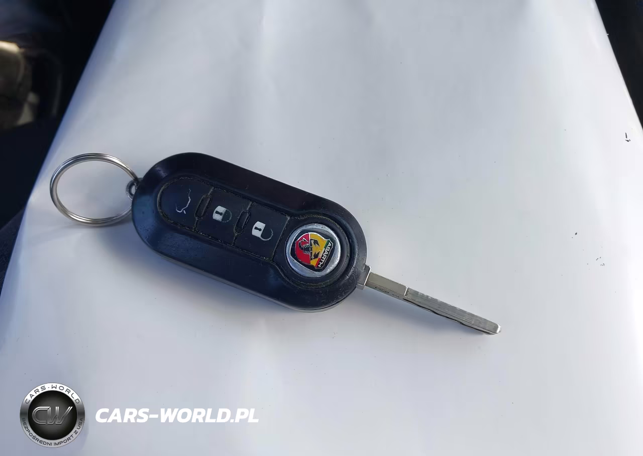 2014 Fiat 500 Abarth VIN:3C3CFFFH7ET190020 - 11