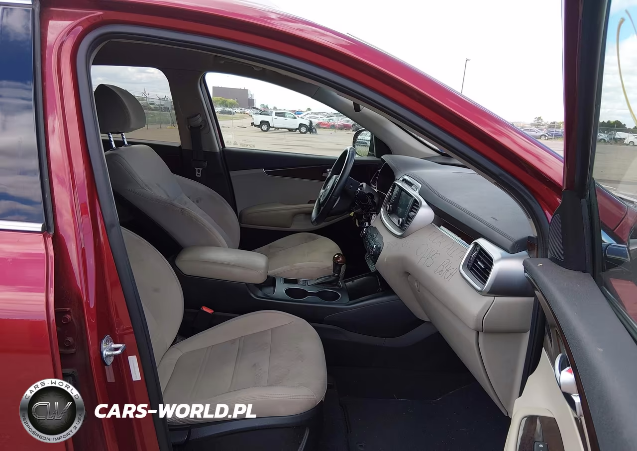 2018 Kia Sorento 3.3L Lx VIN:5XYPGDA5XJG367902 - 5