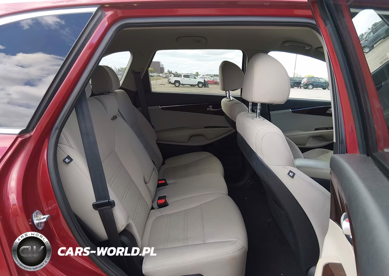 2018 Kia Sorento 3.3L Lx VIN:5XYPGDA5XJG367902 - 8