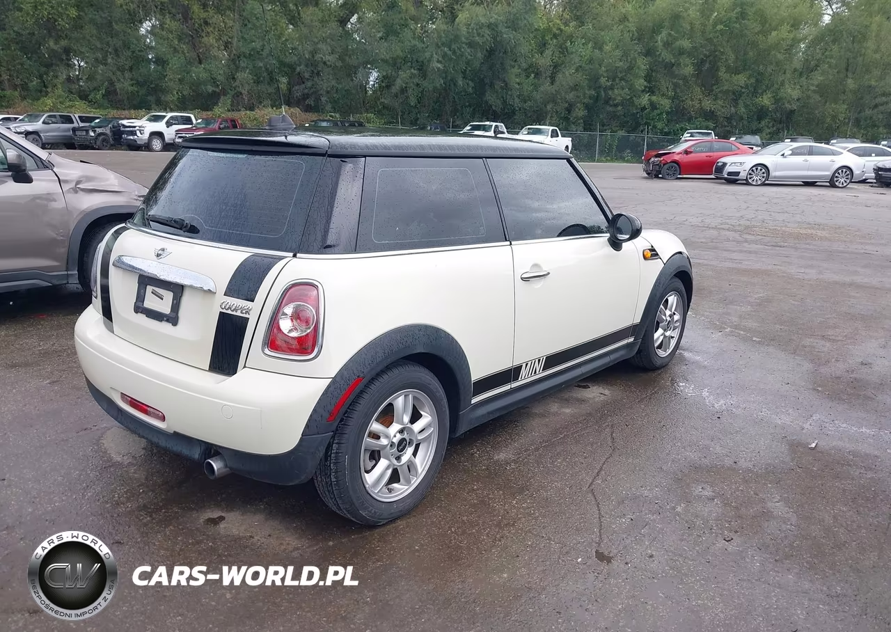 2013 Mini Hardtop Cooper VIN:WMWSU3C50DT682675 - 4